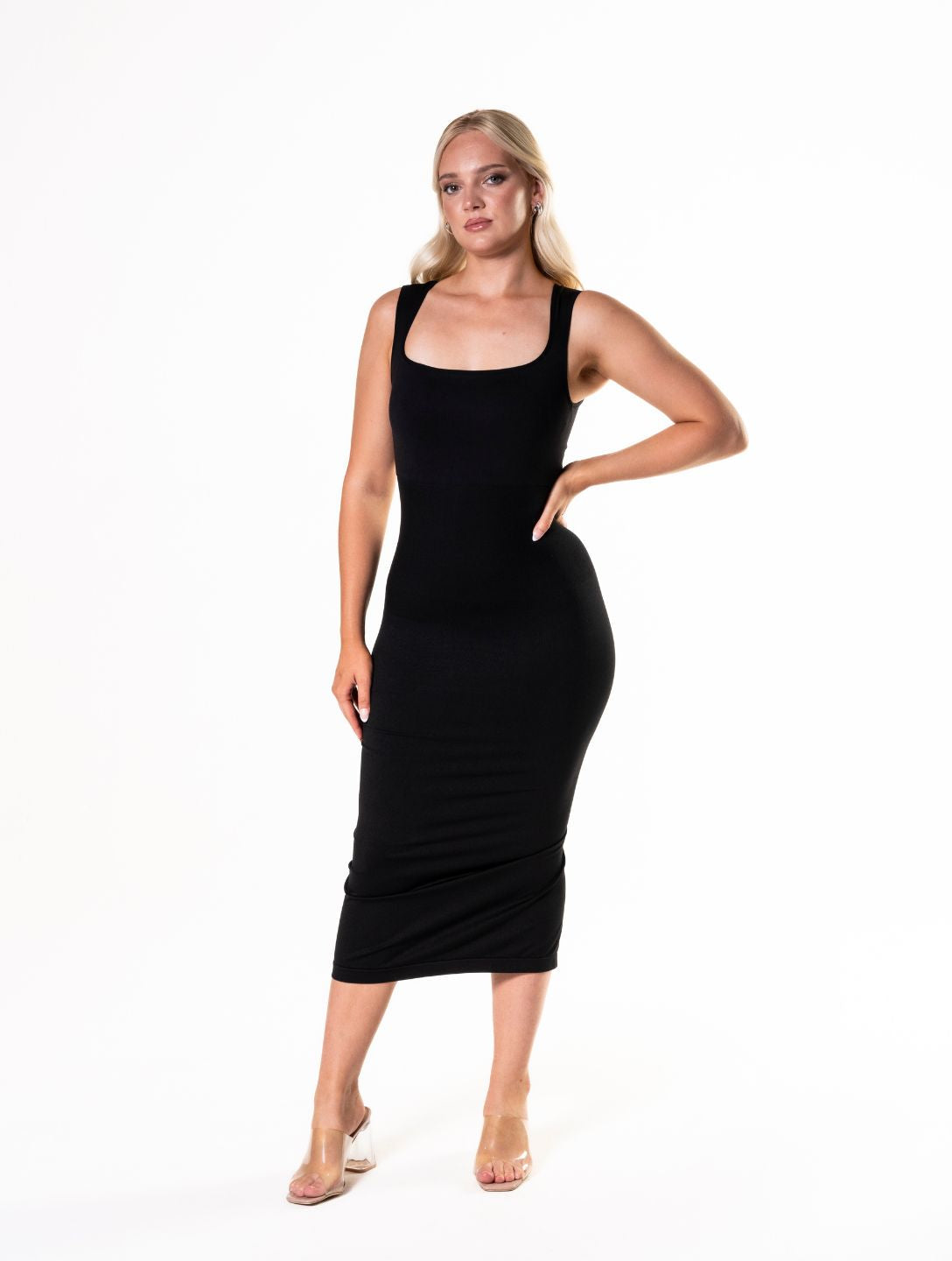Shapewear-Kleid mit eckigem Ausschnitt
