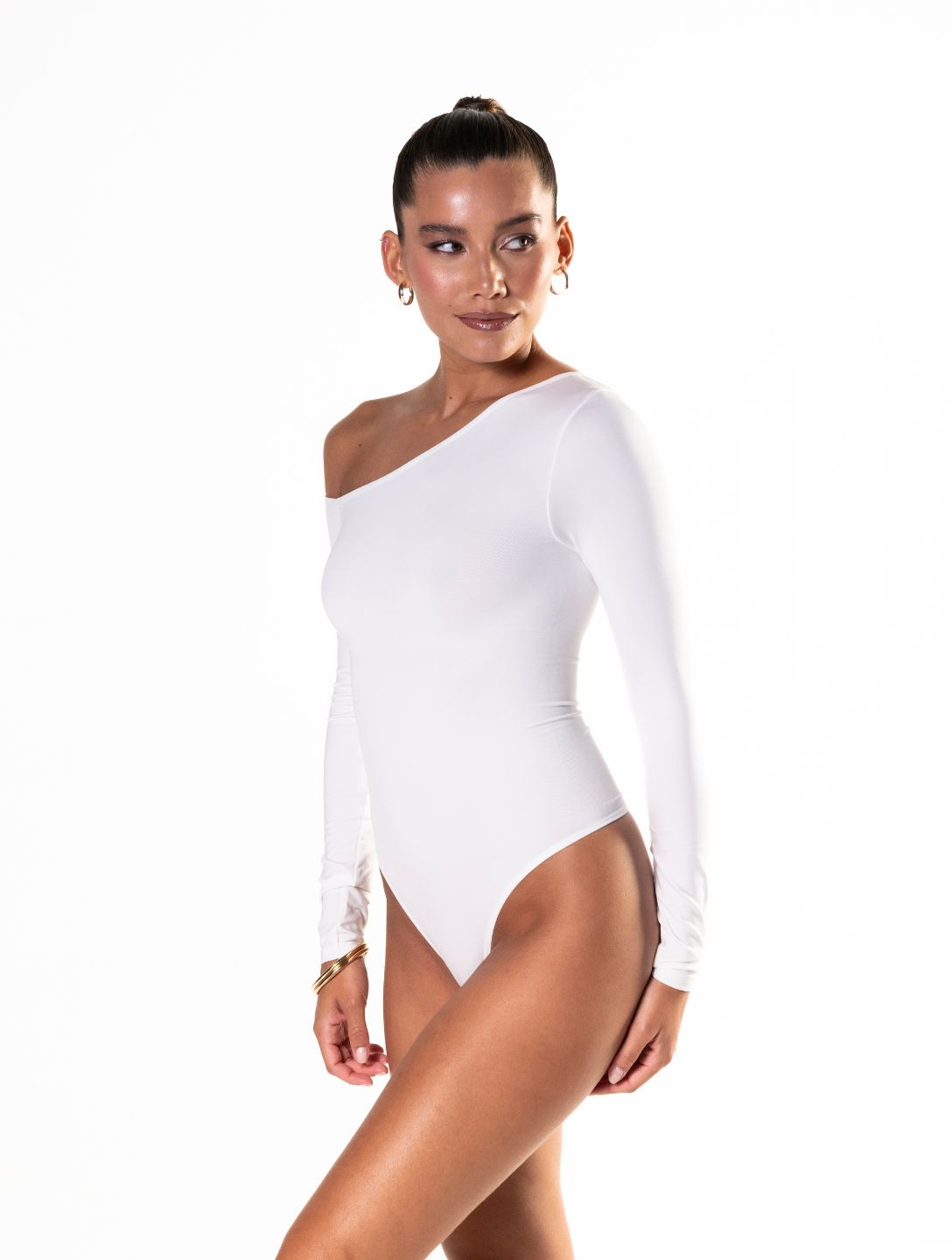 Ein-Schulter-Langarm-String-Bodysuit
