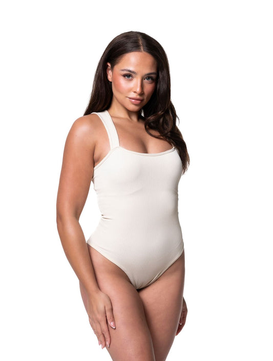 Rippstrick-Body mit Quadrat-Ausschnitt und Shapewear