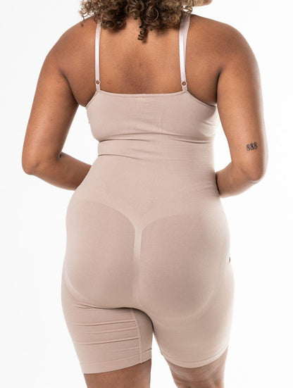 Formender Shapewear-Body mit Beinansatz
